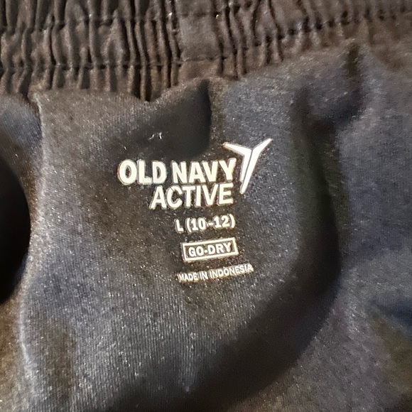 OLD NAVY ACTIVE BLACK SHORTS SIZE L (10-12) - Picture 3 of 5